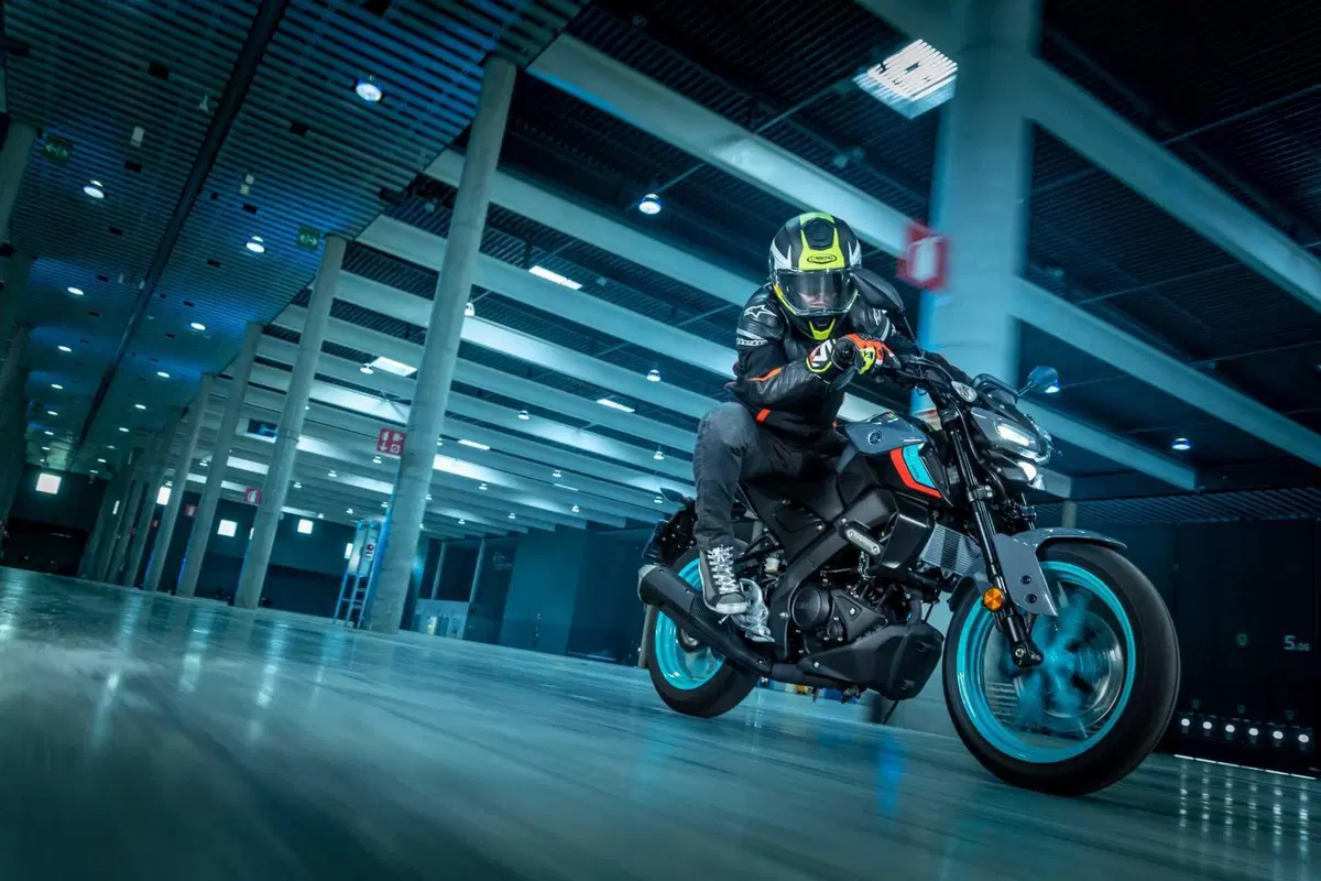Yamaha MT-125 2023 TEST: la fun bike per i sedicenni