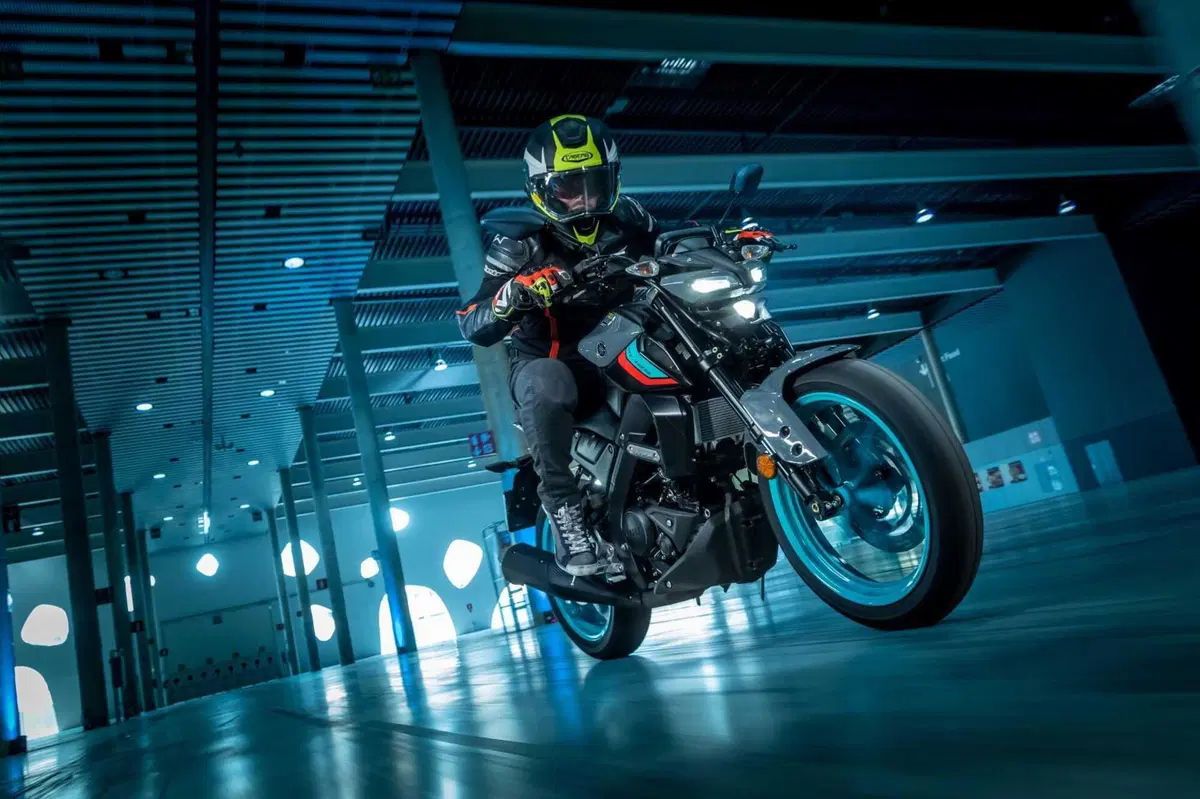 Yamaha MT-125 2023 TEST: la fun bike per i sedicenni (4)