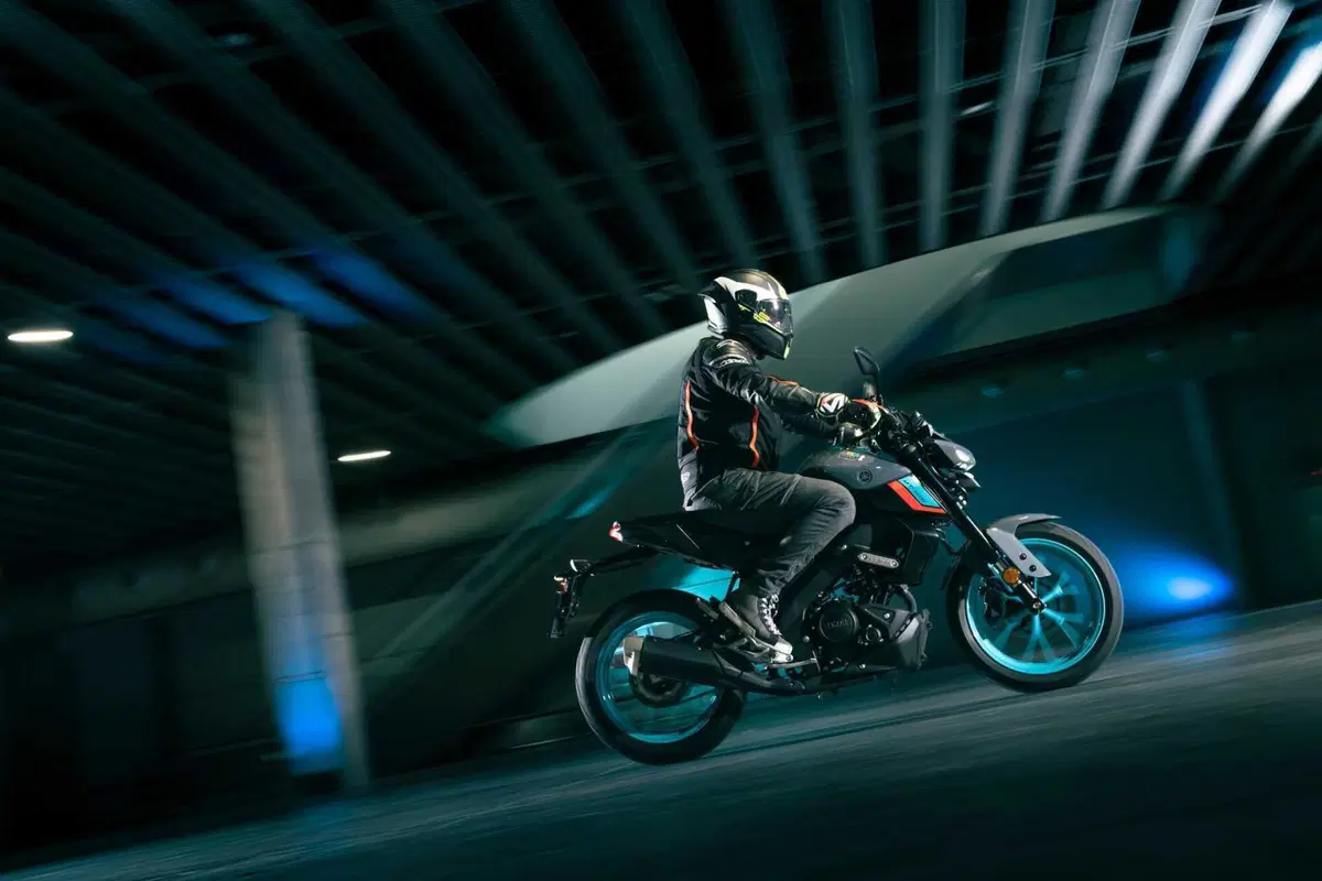 Yamaha MT-125 2023 TEST: la fun bike per i sedicenni (7)