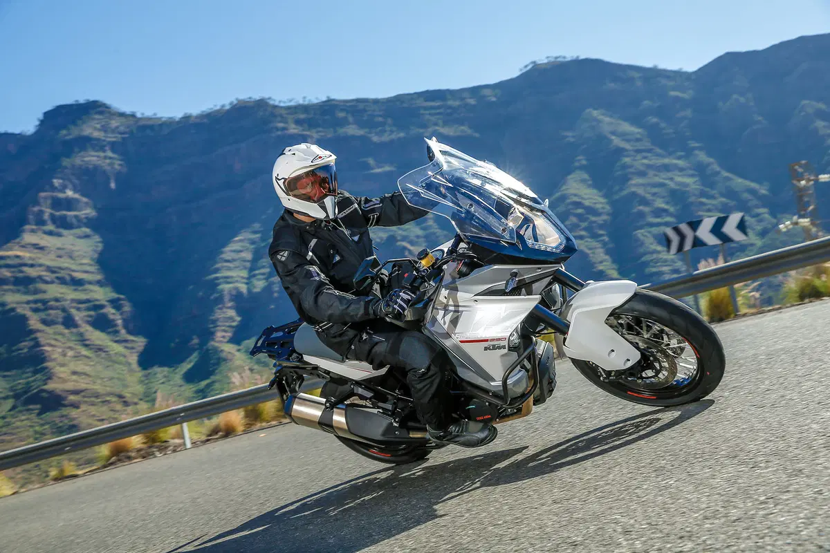 KTM 1290 Super Adventure (6)