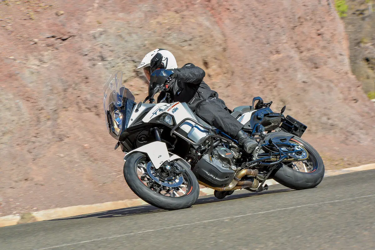 KTM 1290 Super Adventure (9)
