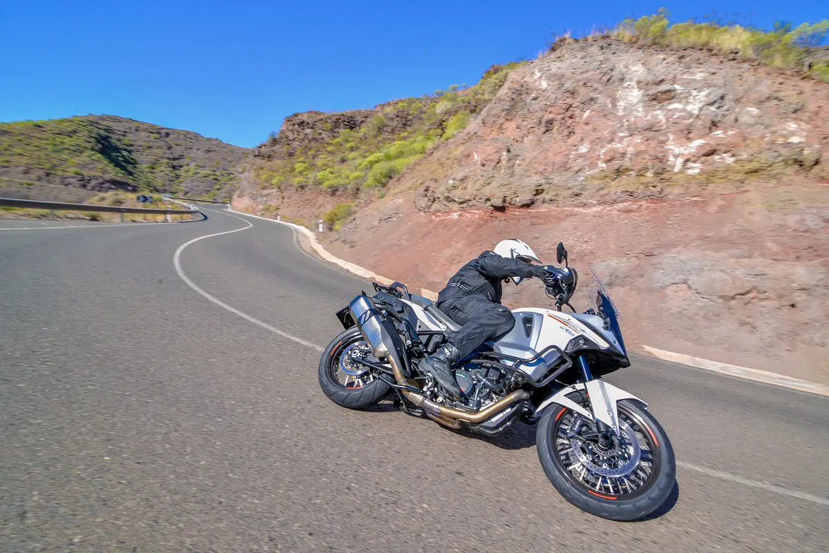 KTM 1290 Super Adventure (11)