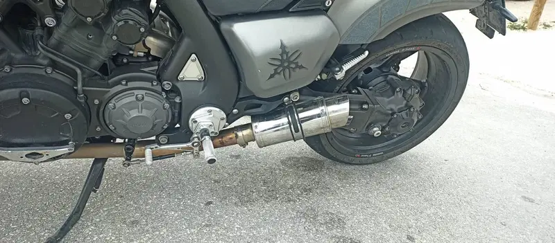 Yamaha VMAX (2008 - 17) (11)