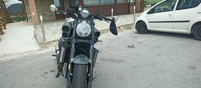 Yamaha VMAX (2008 - 17) (12)