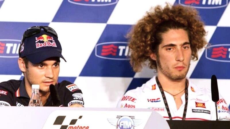MotoGP 2023. GP di Francia. Il racconto del sorpasso di Marco Simoncelli su Dani Pedrosa e la rottura della clavicola [VIDEO]