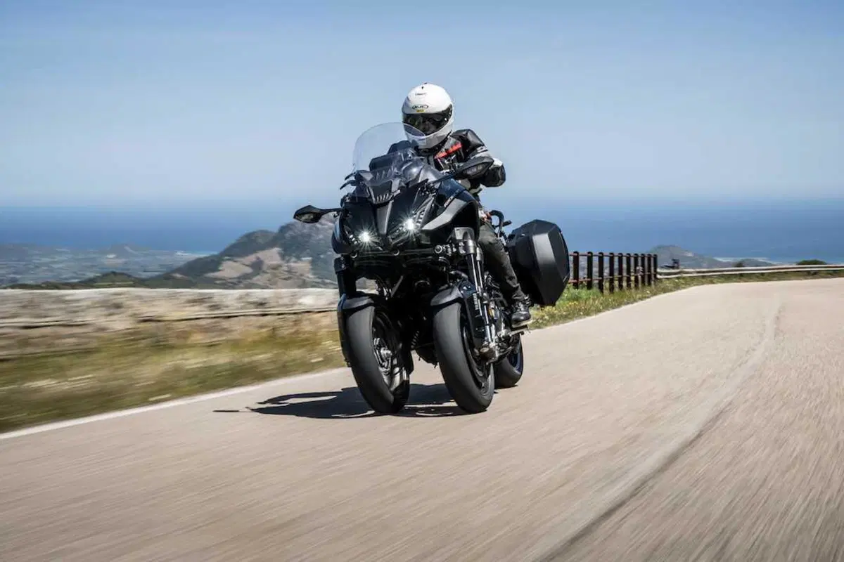 Yamaha Niken GT: Come lei...solo lei! (4)