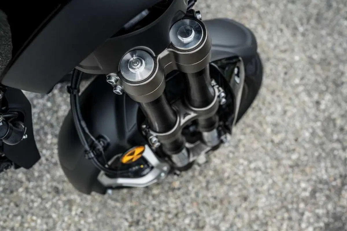 Yamaha Niken GT: Come lei...solo lei! (18)