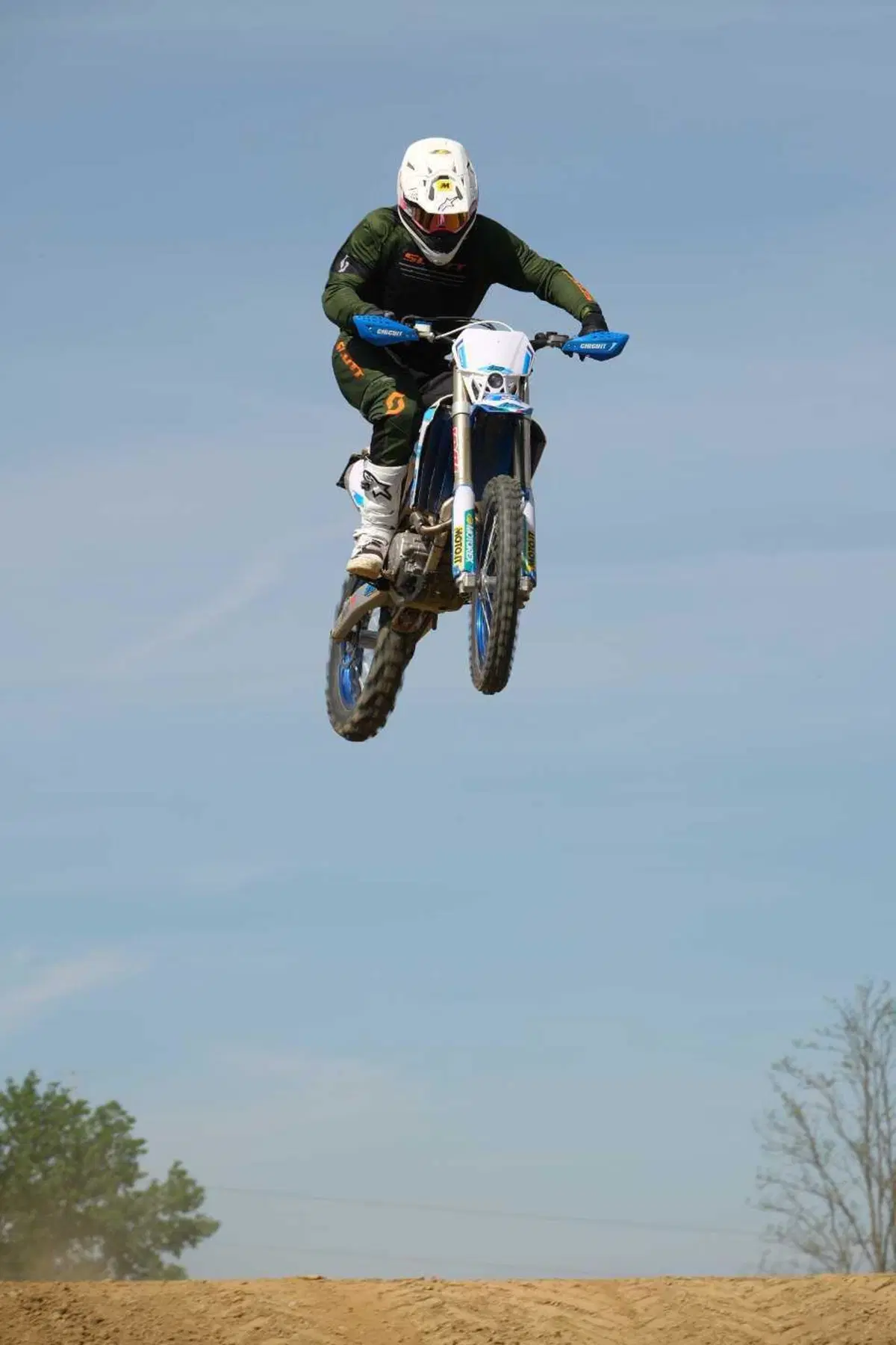 TM 300 EN Fi 2023 TEST: abbiamo fatto enduro HARD e Motocross con la moto made in Italy (22)