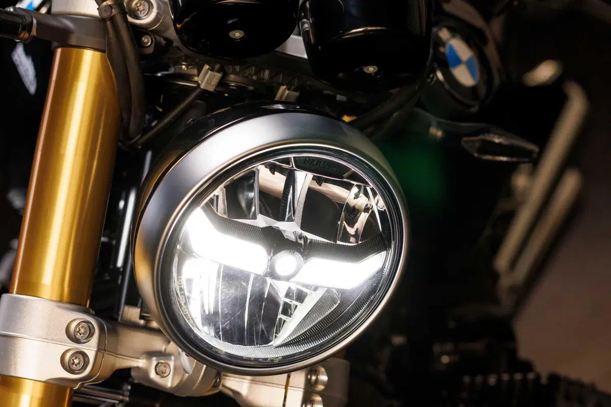 Nuova BMW R 12 nineT (2)