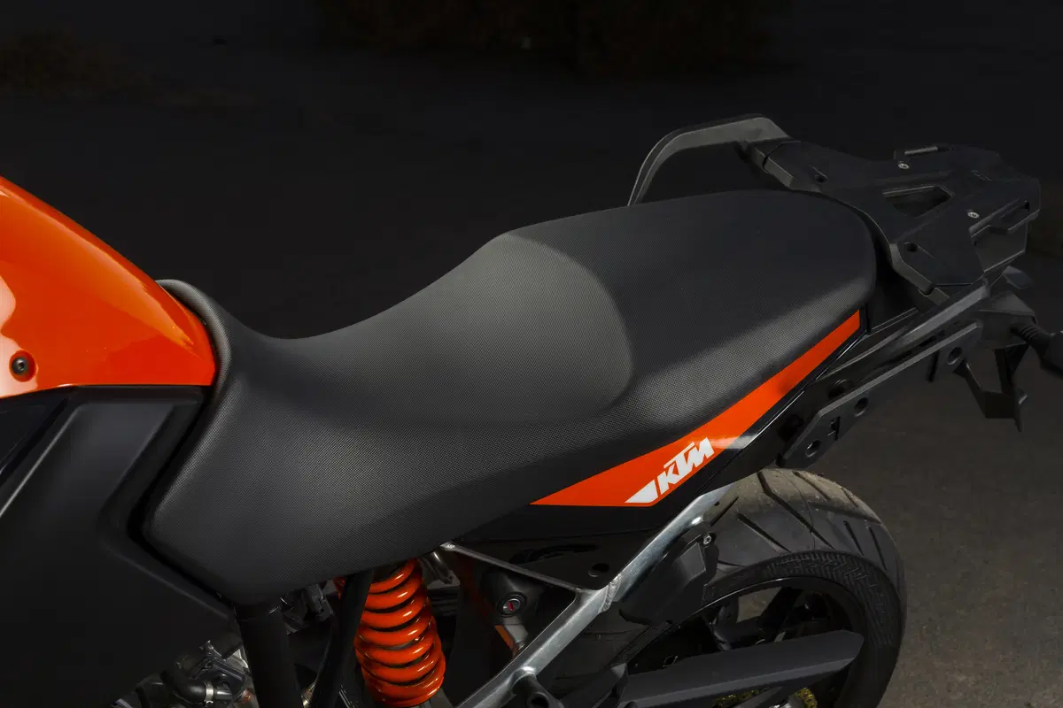 KTM 1050 Adventure (18)