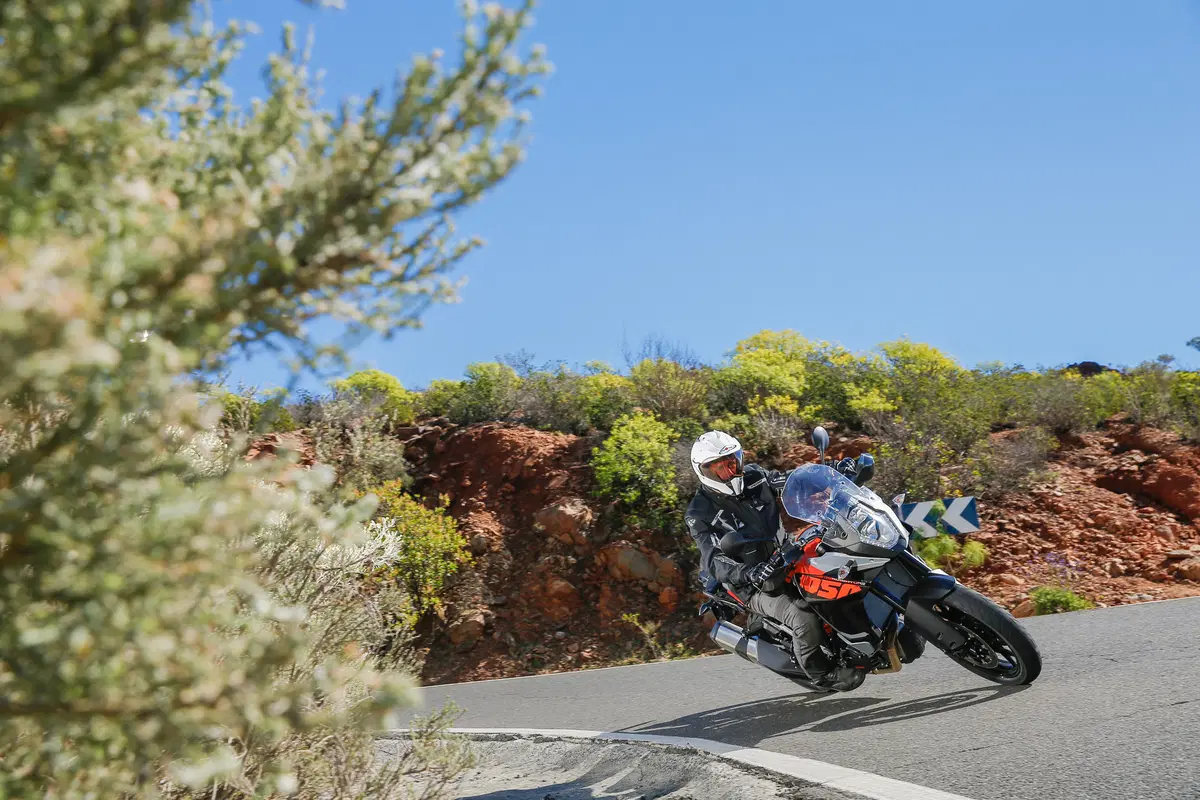 KTM 1050 Adventure (3)