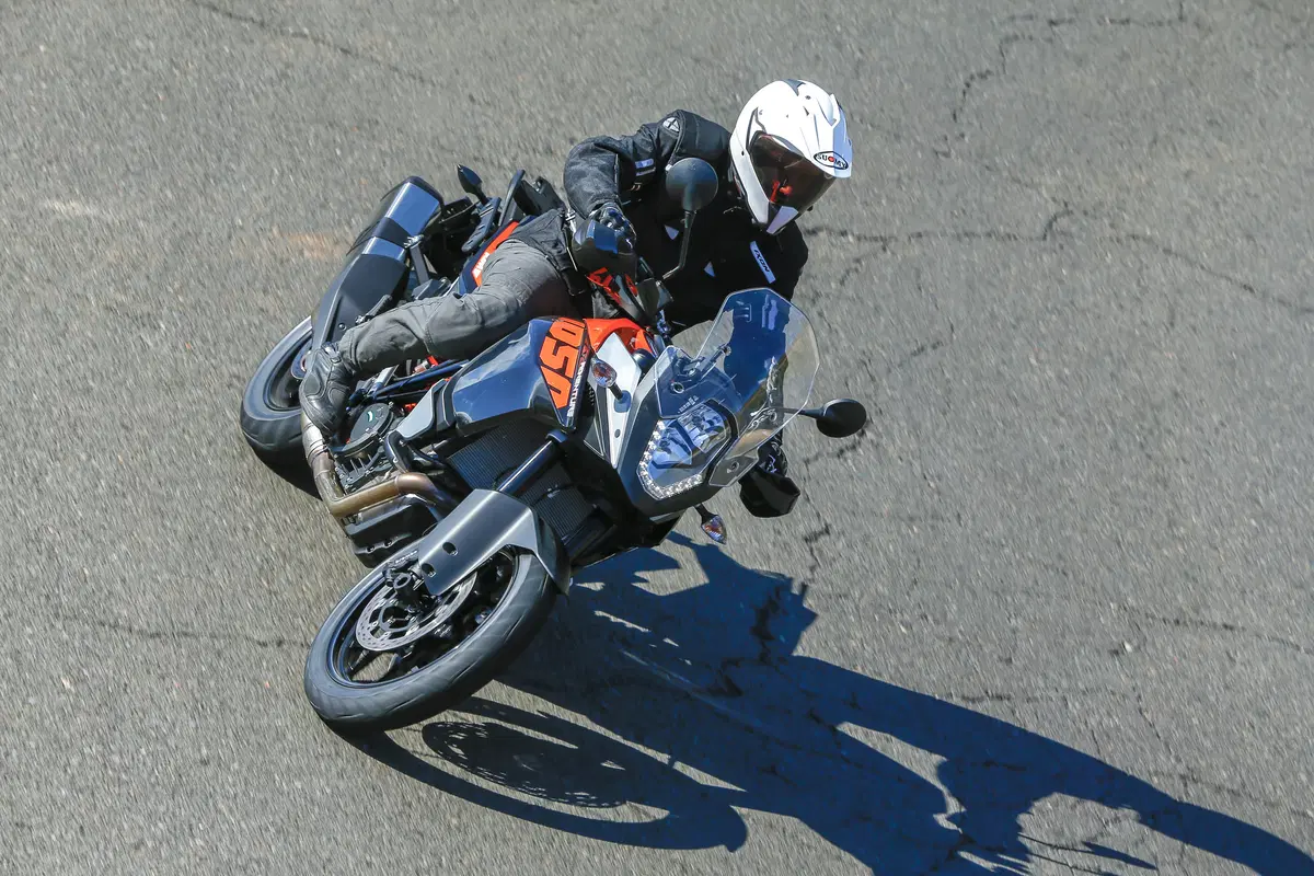 KTM 1050 Adventure (7)
