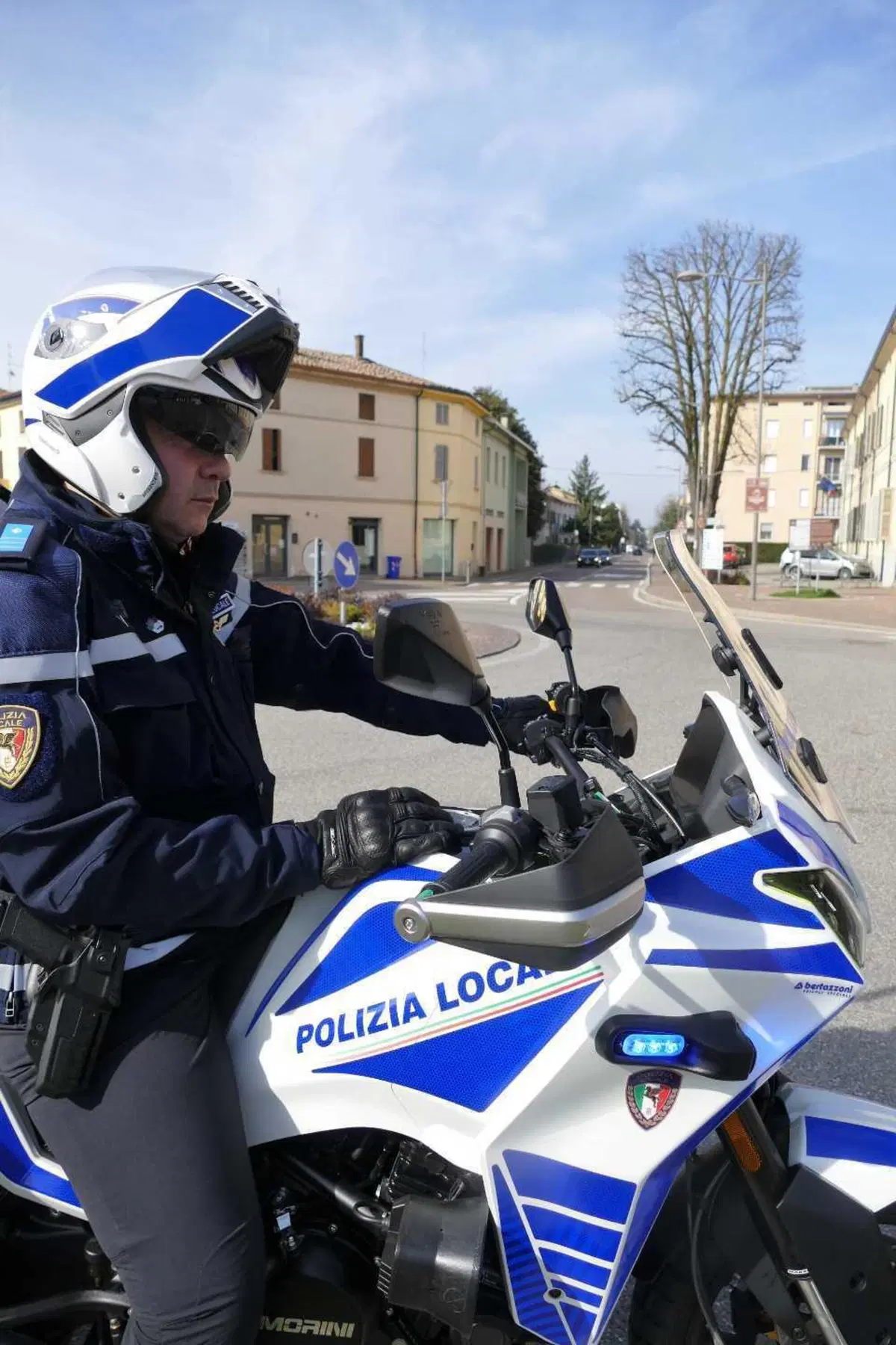 Moto Morini, con la sua iconica X-Cape, partner della polizia locale insieme a Bertazzoni  (19)