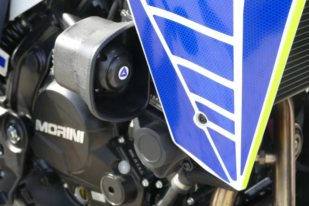 Moto Morini, con la sua iconica X-Cape, partner della polizia locale insieme a Bertazzoni  (37)