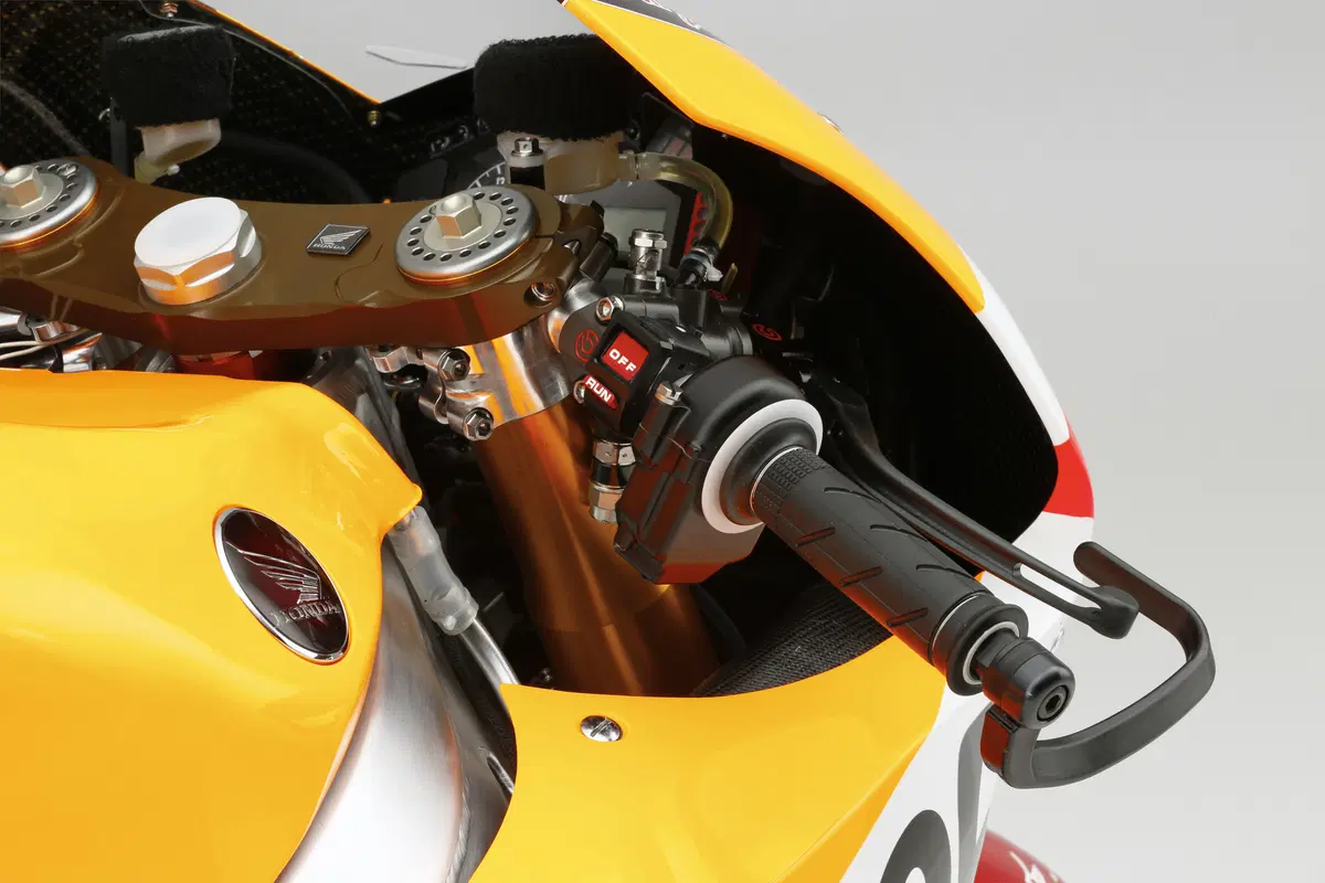 La moto di Marquez, Honda RC213V. Tutti i dati svelati (43)