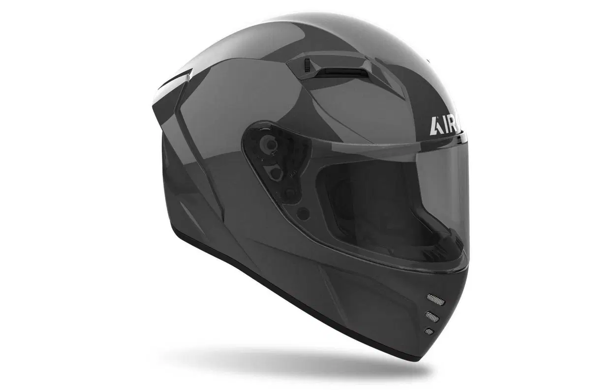 AIROH presenta Connor, la nuova proposta strada con omologazione ECE 2206 (2)