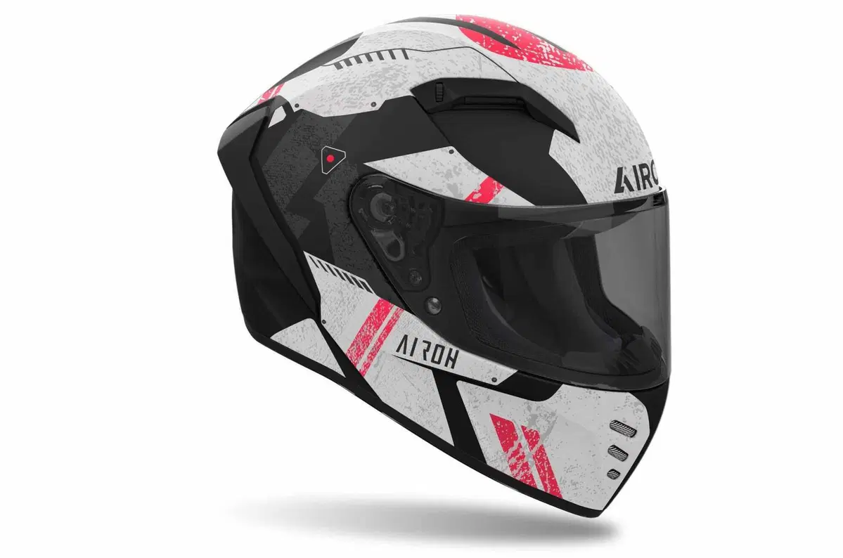 AIROH presenta Connor, la nuova proposta strada con omologazione ECE 2206 (9)