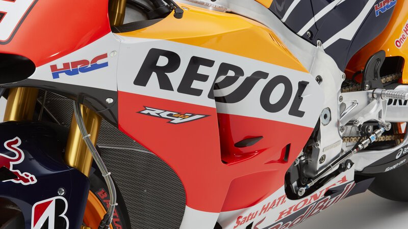 La moto di Marquez, Honda RC213V. La scheda tecnica e le foto
