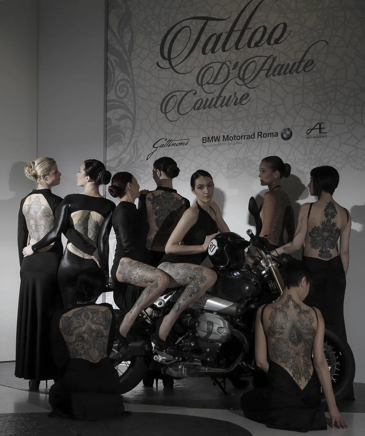 La BMW R nineT e il  Tattoo d’Haute Couture a Roma (2)