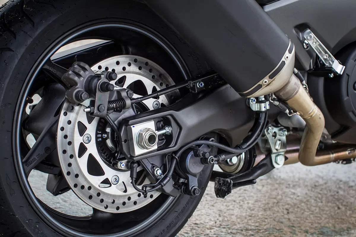 Yamaha TMAX 2015  (29)