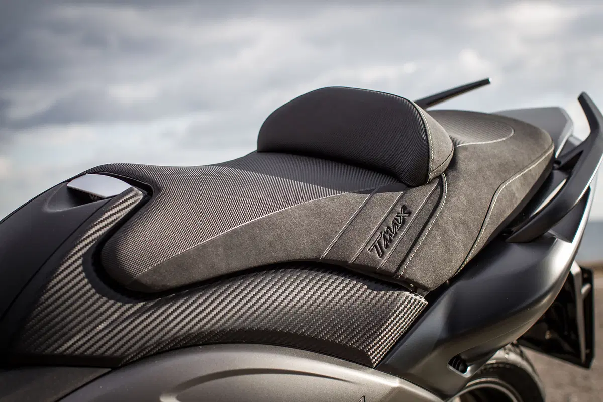 Yamaha TMAX 2015  (36)