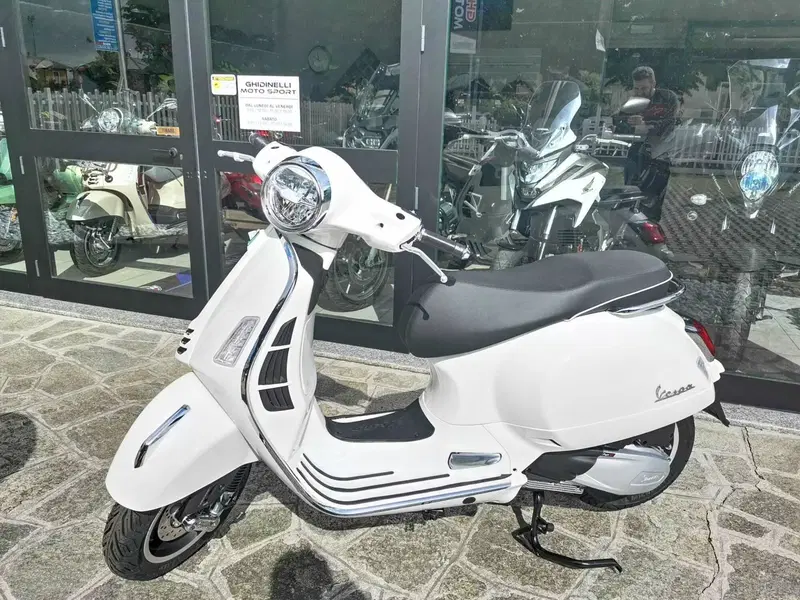 Vespa GTS 310 Super (2025 - 26) (2)