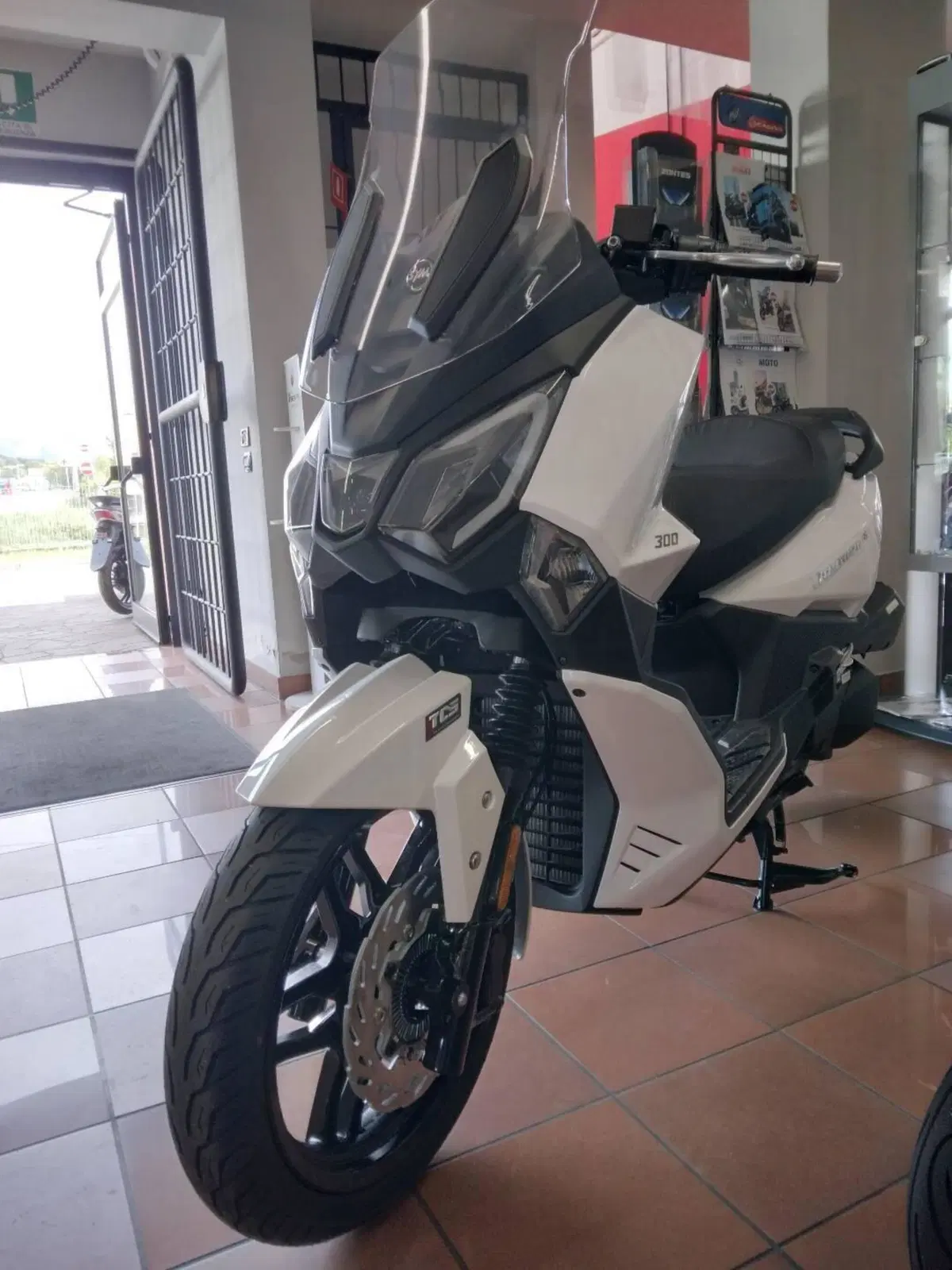 Sym Joyride 300 (2022 - 24) (3)