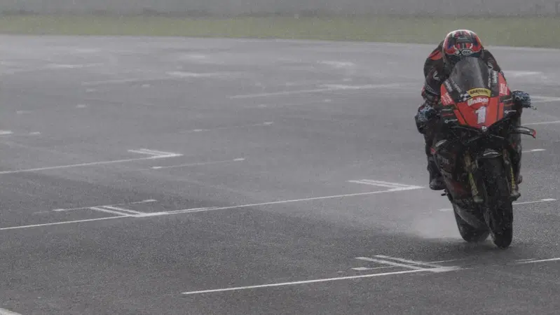 CIV 2023. Gara1 Mugello. Pirro vince con 18 secondi di vantaggio sotto al diluvio [RISULTATI e VIDEO]