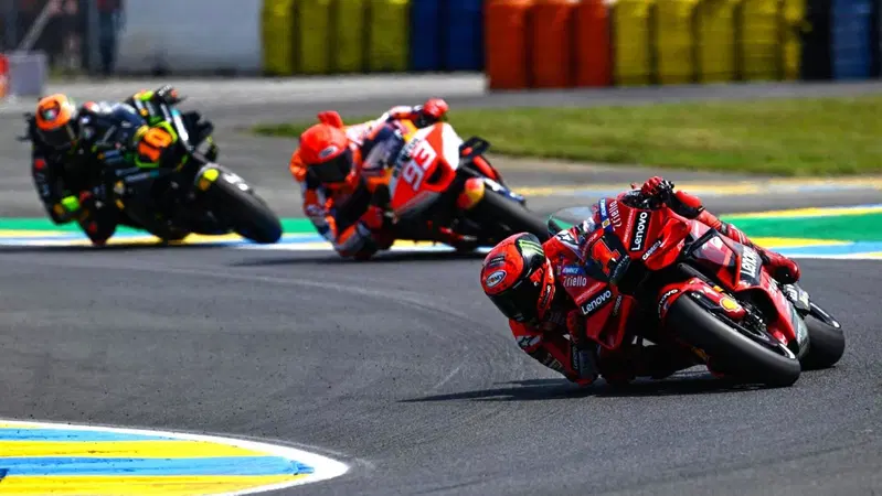 MotoGP 2023. GP di Francia a Le Mans. Pecco Bagnaia d&rsquo;accordo con Marc Marquez: &ldquo;Giusto non penalizzarlo&rdquo; [VIDEO]