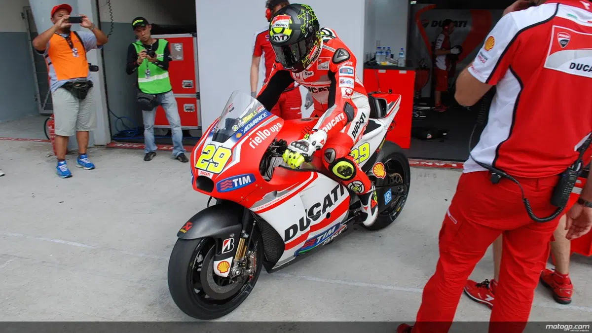 MotoGP. Test di Sepang, Day 1. Rossi è il più veloce della mattinata (44)