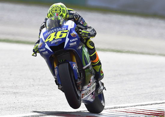 Rossi: La Yamaha M1 2015 va meglio della 2014