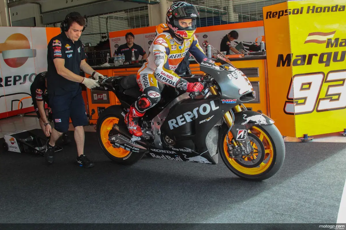 MotoGP. Test a Sepang, Day 2. Lorenzo in testa alla classifica del mattino (14)