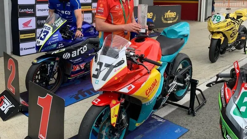 ESBK 2023. Prime due vittorie per la Kove del China Racing Team nell'SS300