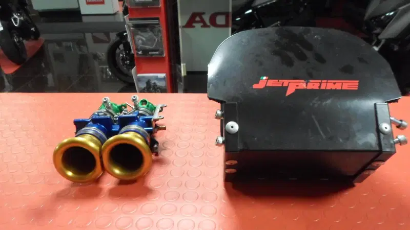 CORPO FARFALLATO YAMAHA T-MAX 530 Jesse James (3)