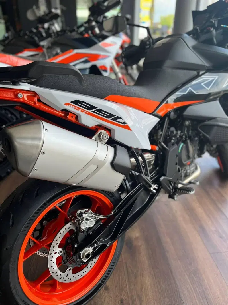KTM 890 SMT (2023 - 25) (3)