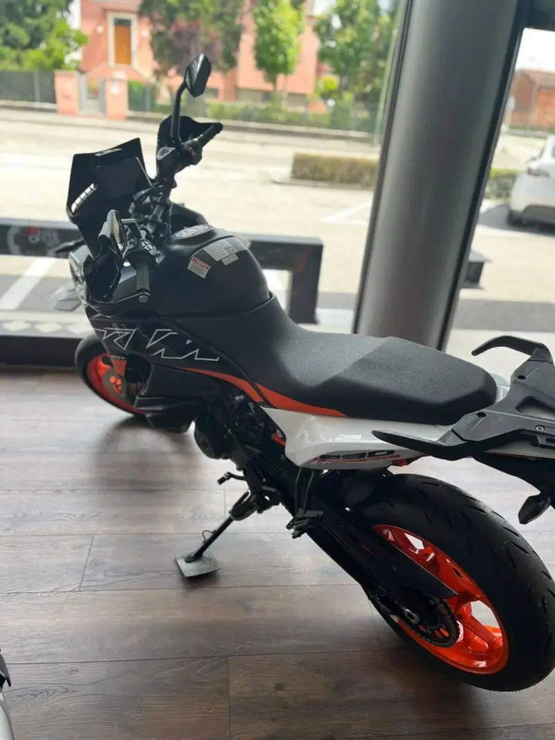 KTM 890 SMT (2023 - 25) (4)