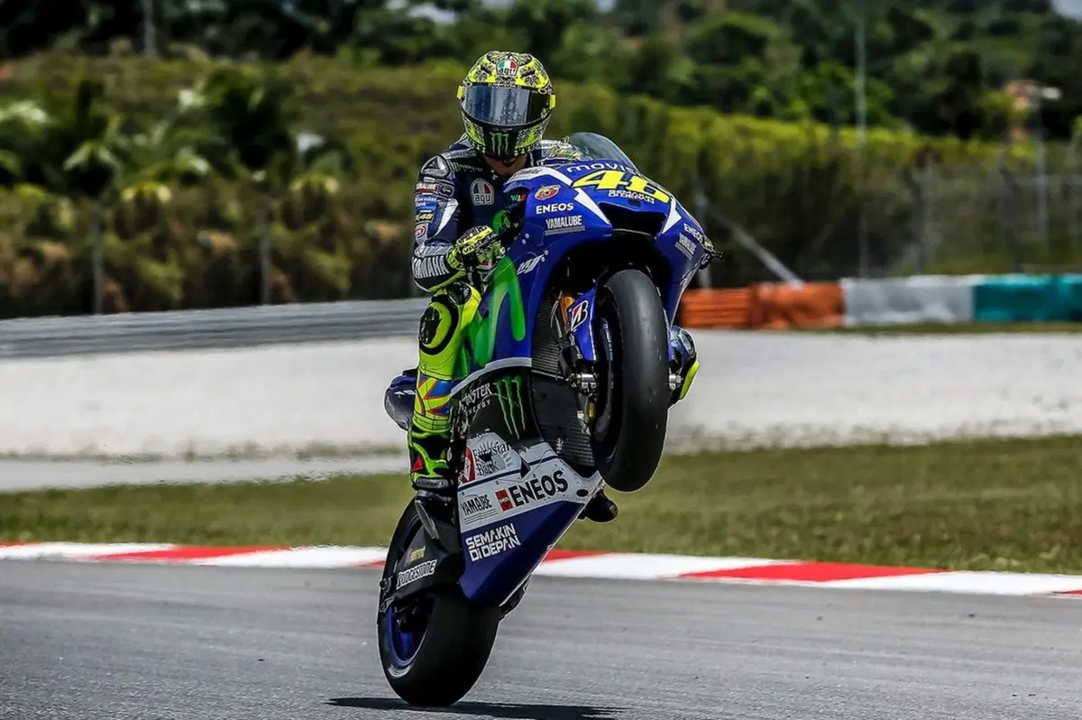 MotoGP. Test a Sepang, Day 2. Rossi: "Rallentato dal chattering"