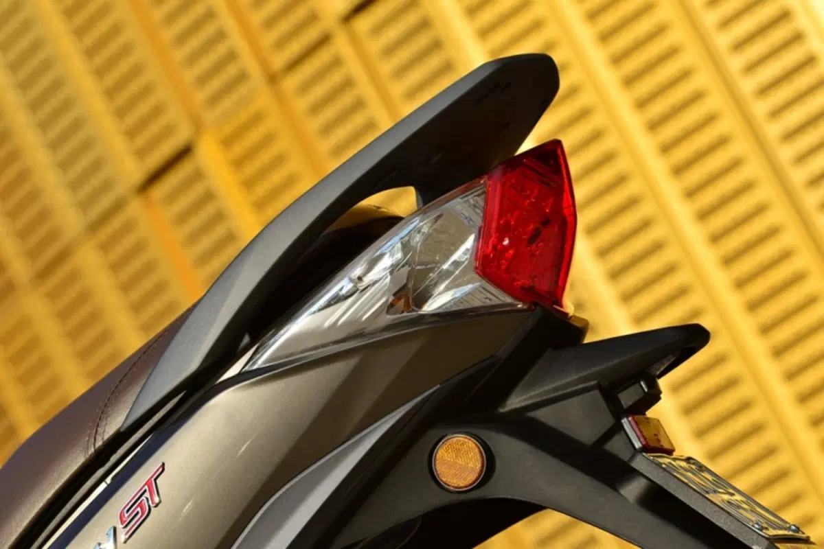 Sym Maxsym 600 Maxsym 600 (2015 - 17) (19)