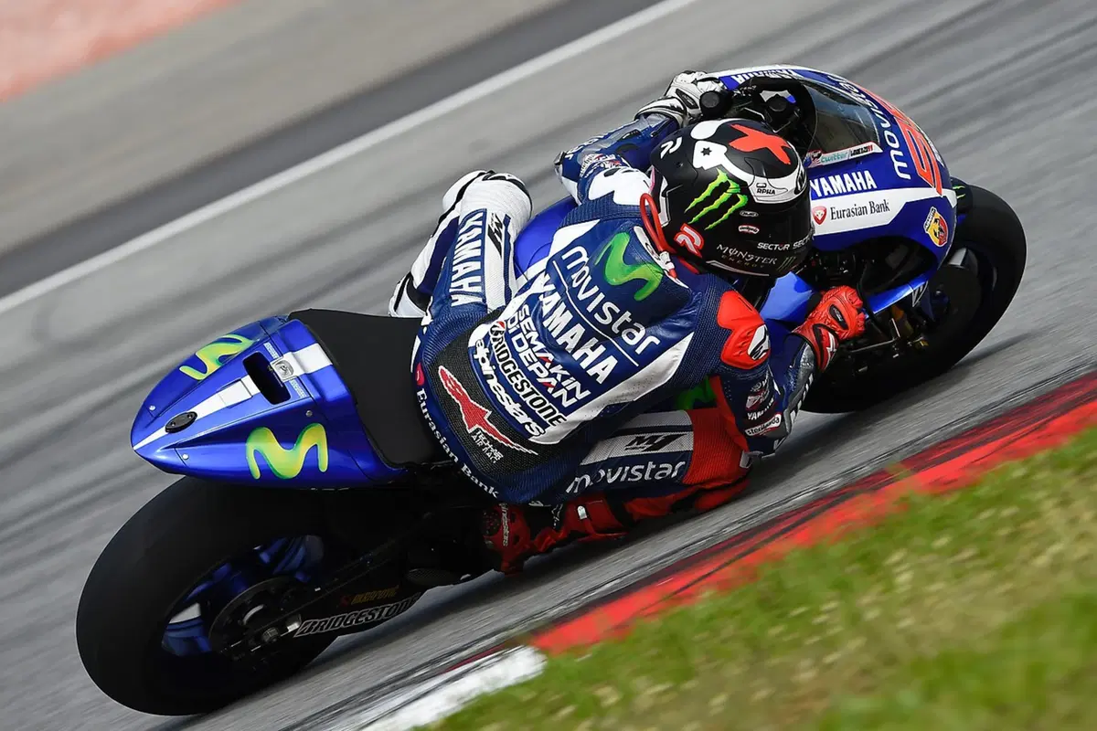 Test Sepang day 2, Jorge Lorenzo: “L’obiettivo è migliorare ancora” (2)