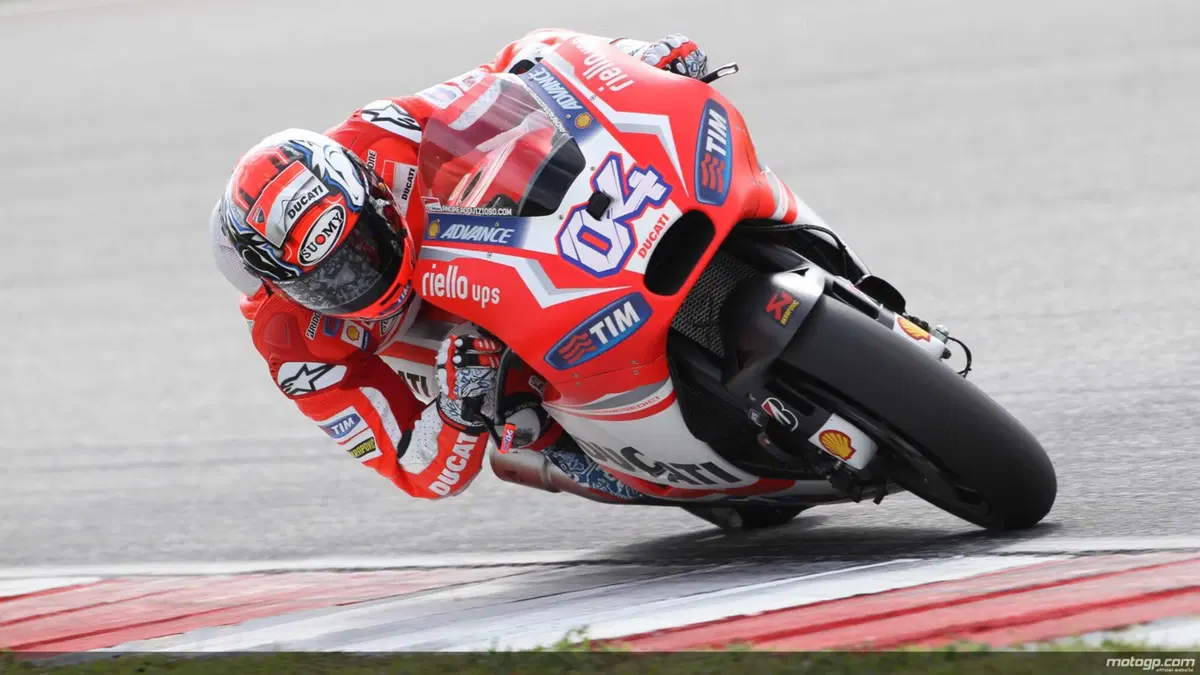 MotoGP. Test Sepang, Day 3. Marquez segna il miglior tempo della mattinata (6)