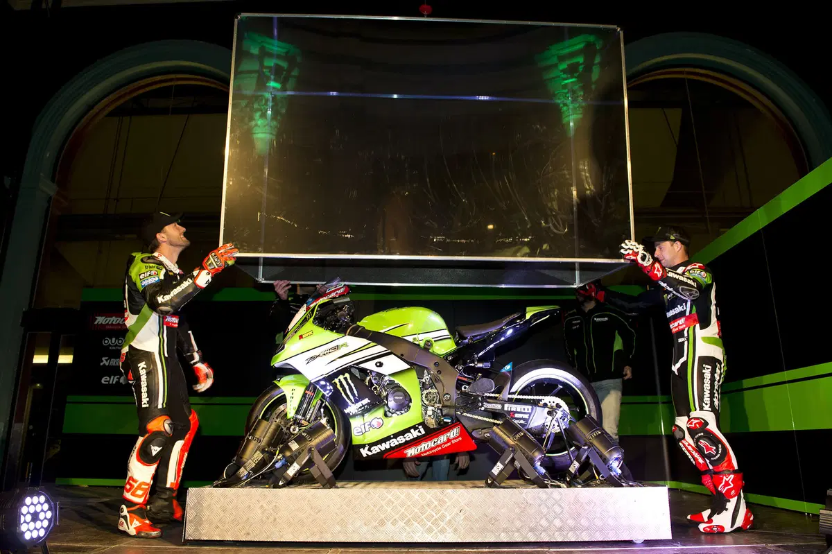 Kawasaki Motocard Superbike: la presentazione della squadra (video) (5)