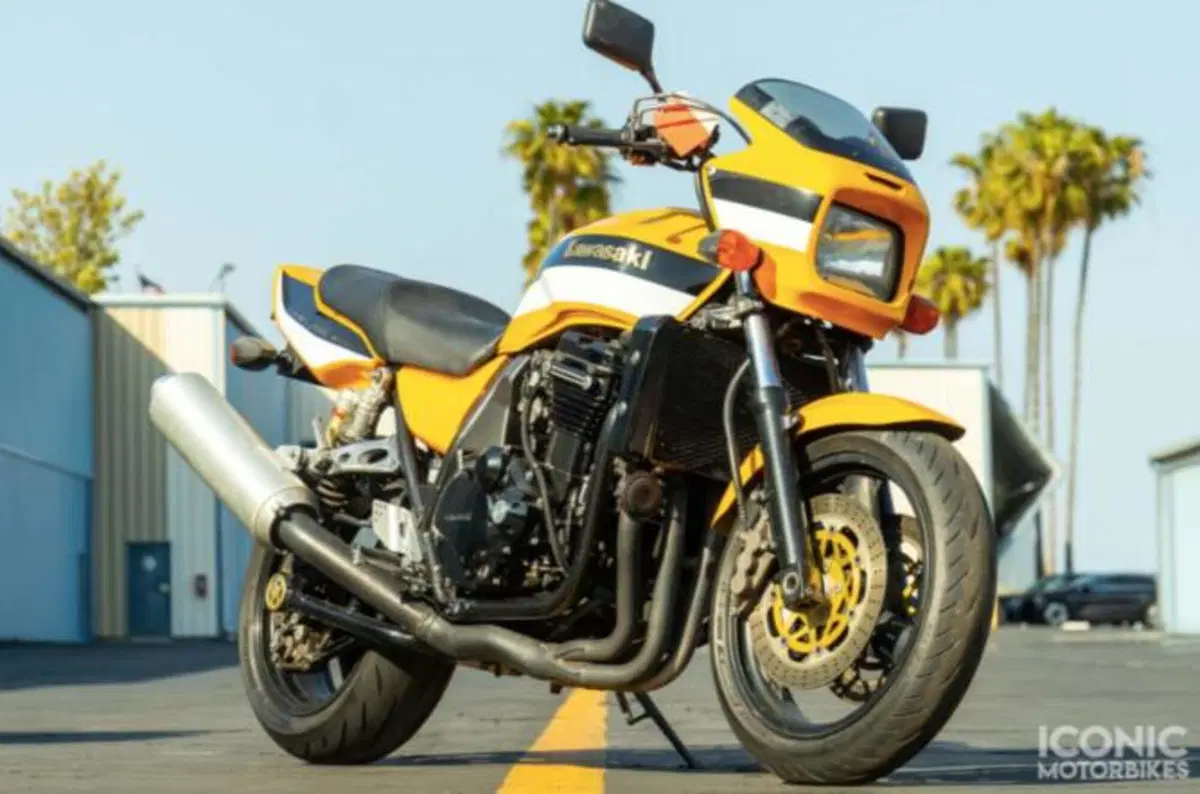 E voi l'avete mai vista una Suzuki Hayabusa sidecar? In questo container c'è di tutto [VIDEO] (10)