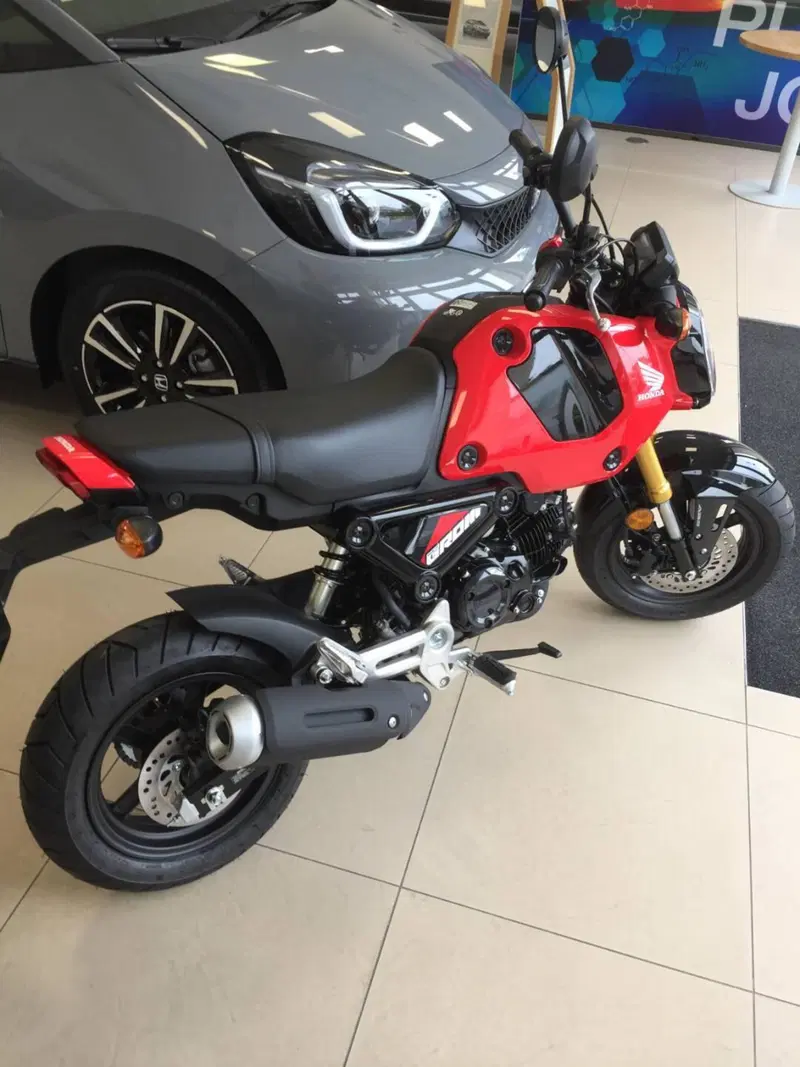 Honda MSX 125 Grom (2021 - 26) (2)