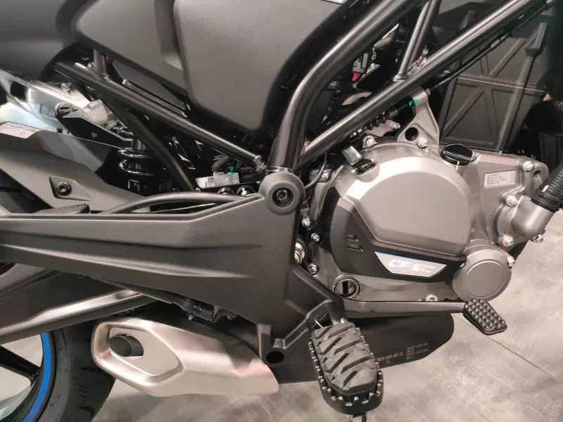 CFMOTO 300CL-X Heritage (2023 - 26) (4)