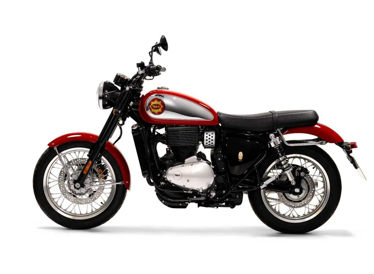 BSA Gold Star 650 TEST: torna la leggenda (2)