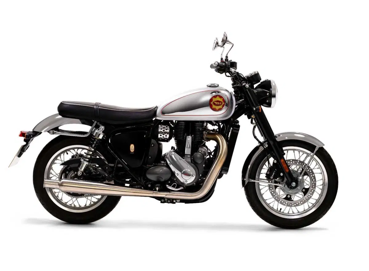 BSA Gold Star 650 TEST: torna la leggenda (7)