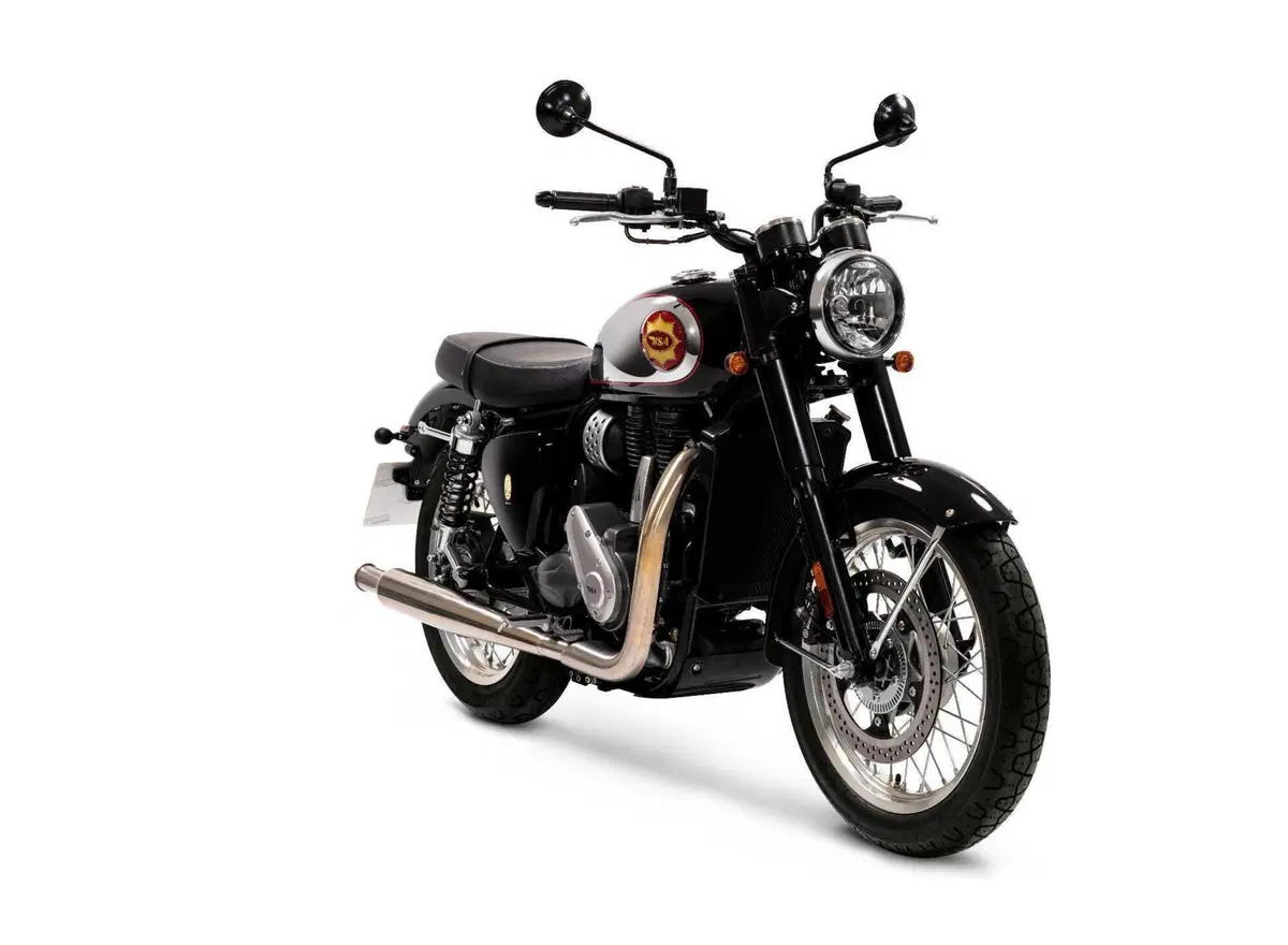 BSA Gold Star 650 TEST: torna la leggenda (10)
