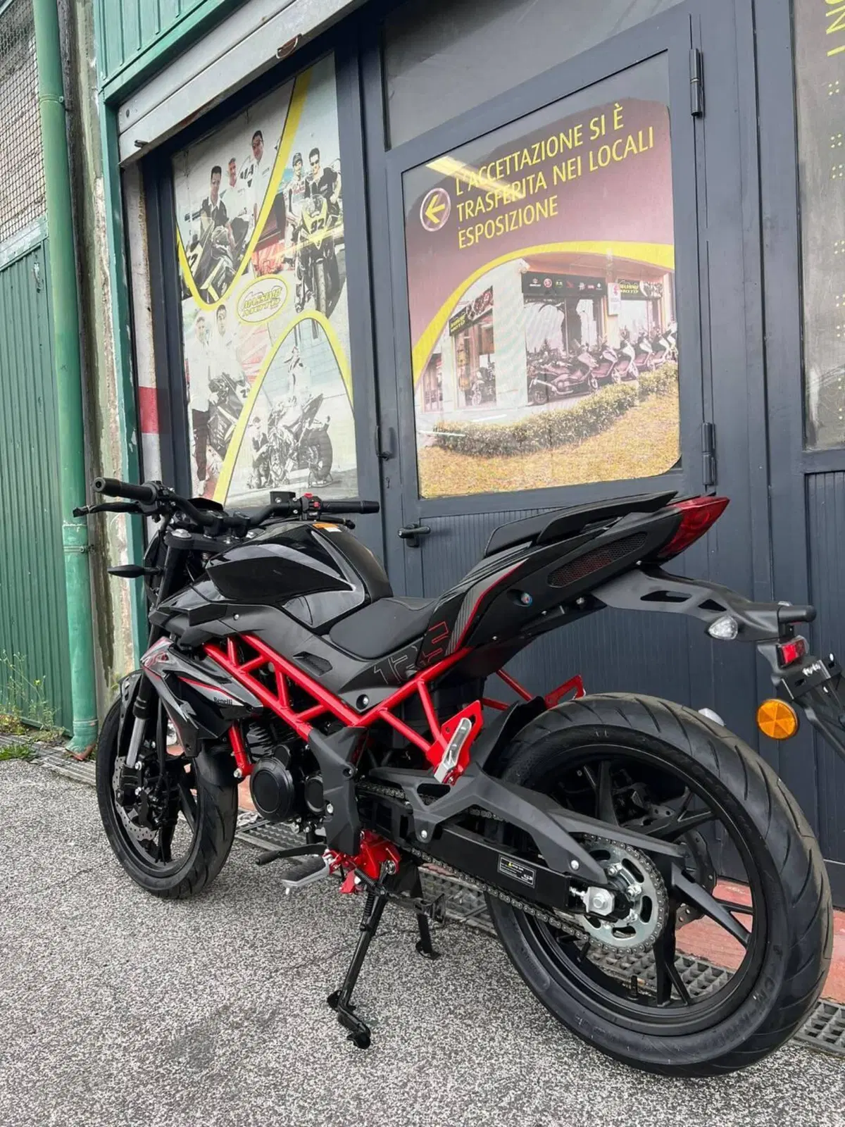 Benelli BN 125 (2021 - 25) (8)
