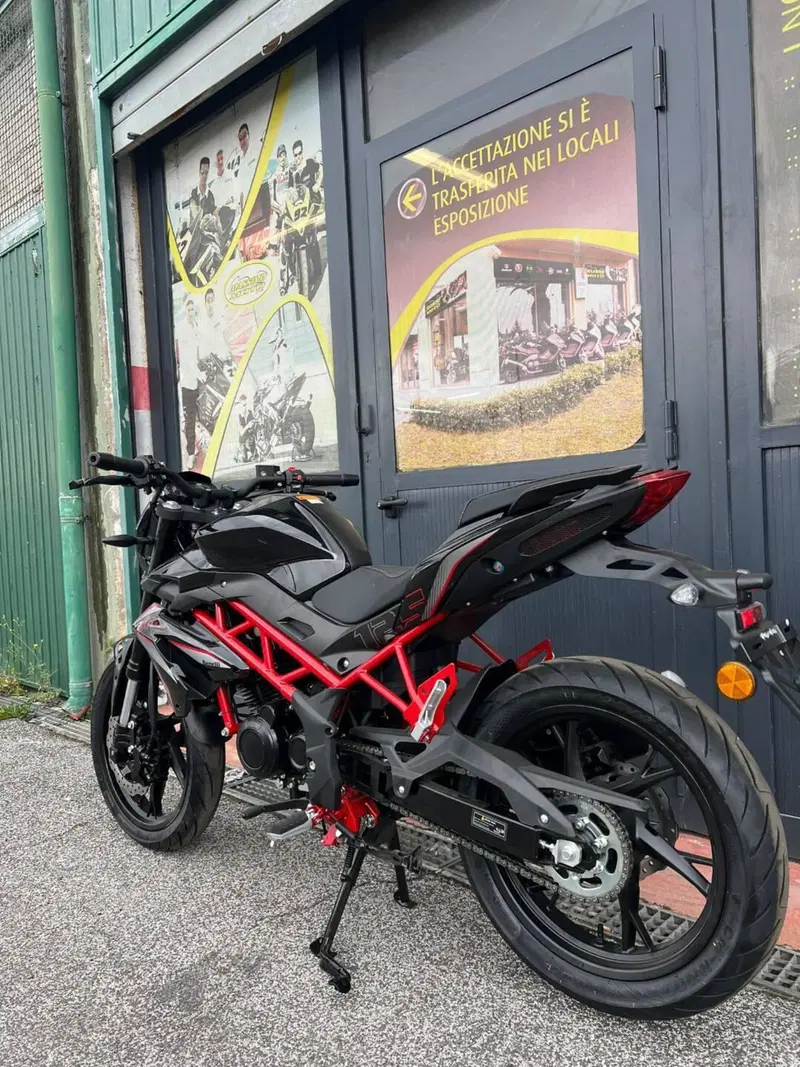 Benelli BN 125 (2021 - 25) (8)