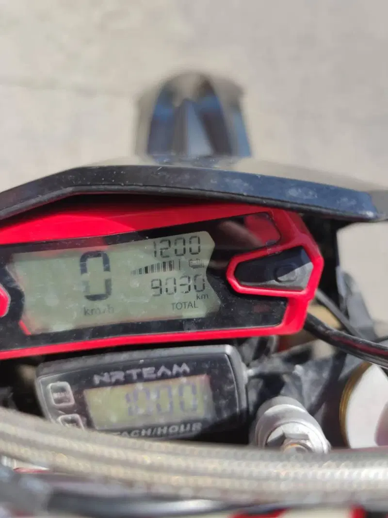 Betamotor RR 350 4T Enduro EFI (2015) (9)